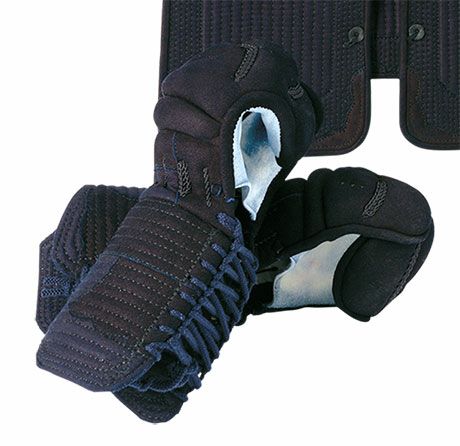 【栄光武道具】玄 8mm刺 総紺革仕立・武州製紺反 慈匠作 甲手単品